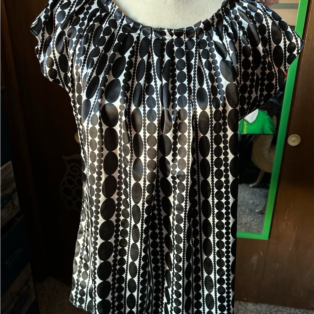 Size medium blouse - Picture 1 of 4